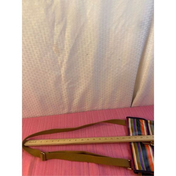 Fossil striped 9.5x7" crossbody adjustable straps multi-colors - Picture 6 of 6